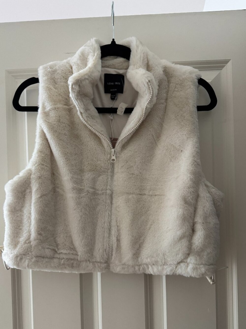 Love Tree Faux Fur Vest in White - NWT - Med
